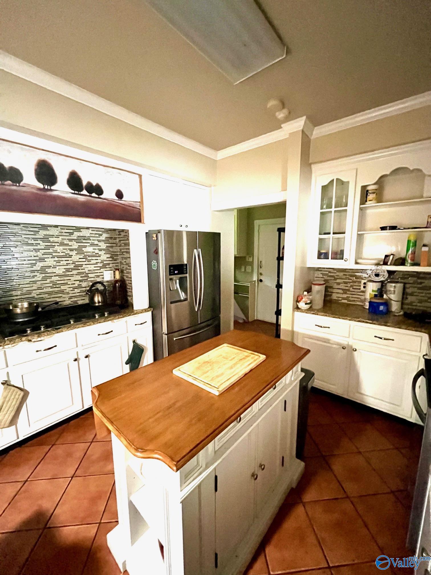 280 6th Street E