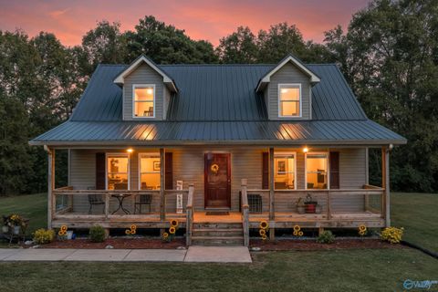 Homes For Sale - 2400 Johnson Road<br/> Etowah County, Gadsden, AL 35901