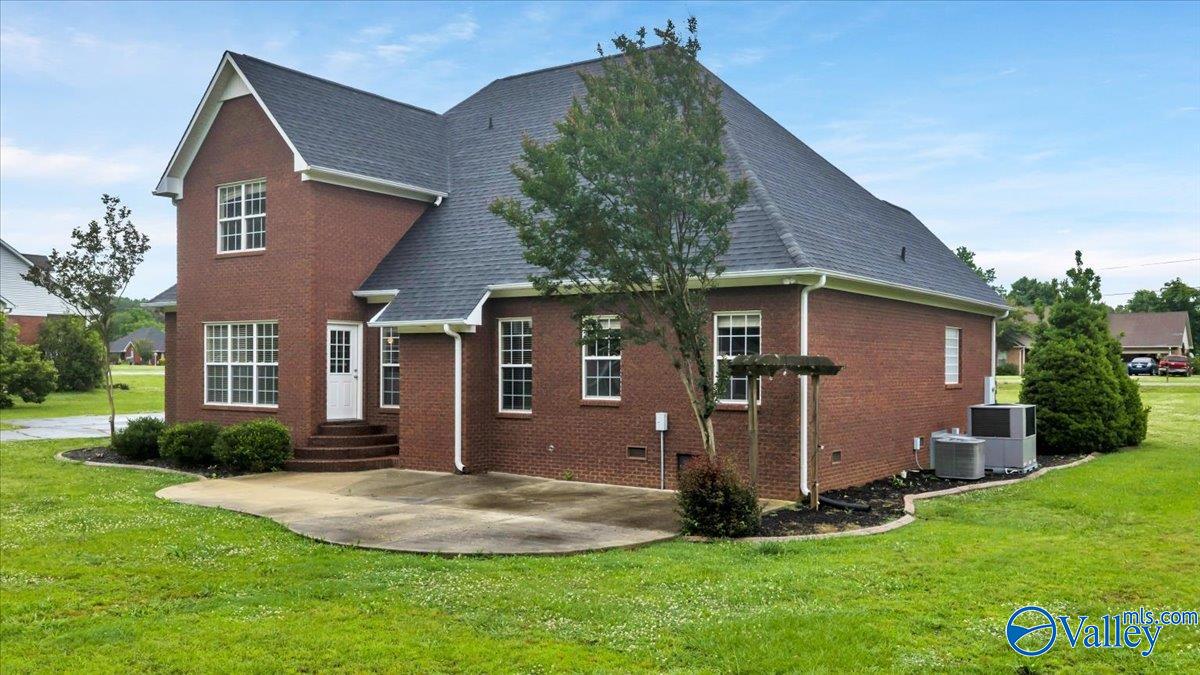 290 County Road 82