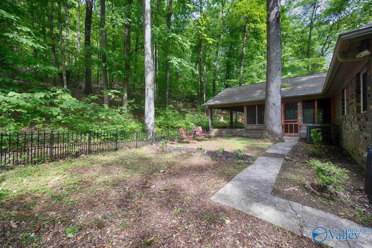 126 SE Catherine Drive, Owens Cross Roads, Alabama image 5