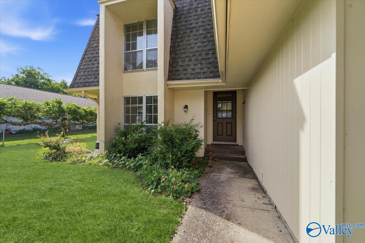 1922 Burlingame Drive