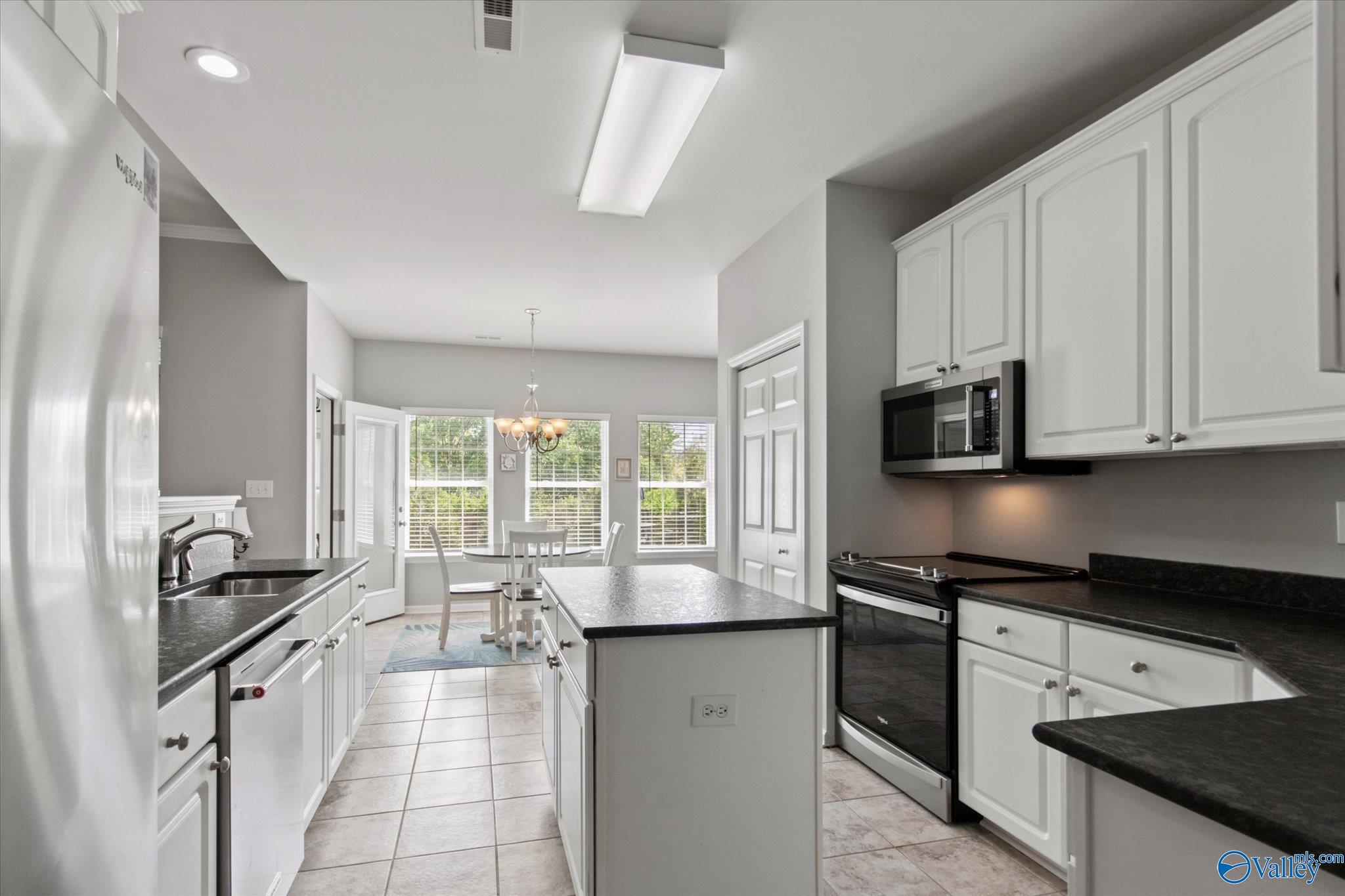 211 Garden Brook Drive, Madison, Alabama image 11