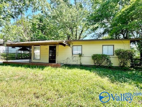 Homes For Rent - 2433 Shepard Drive<br/> Huntsville, AL 35810