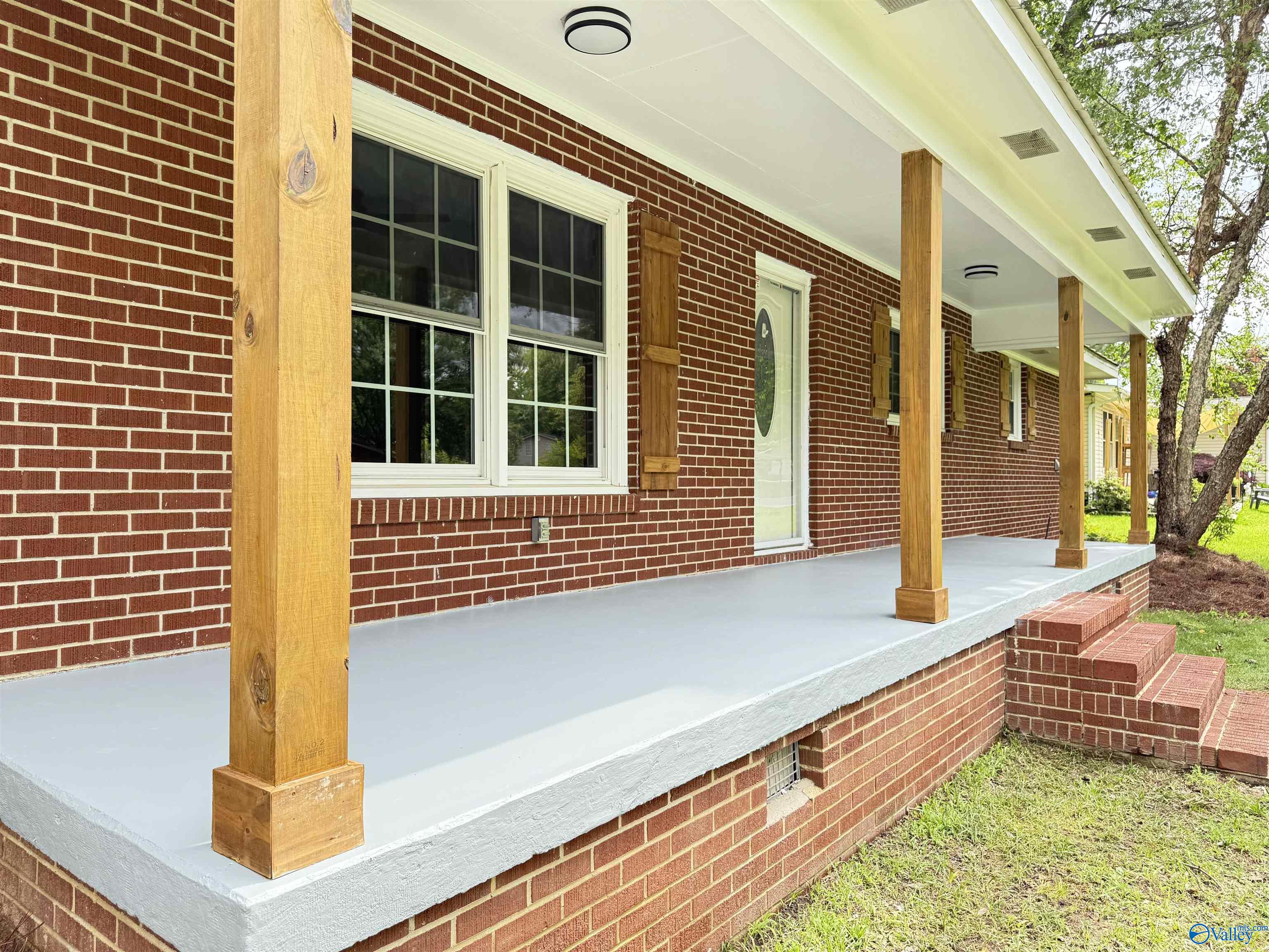 403 SW Arcadia Street, Hartselle, Alabama image 1