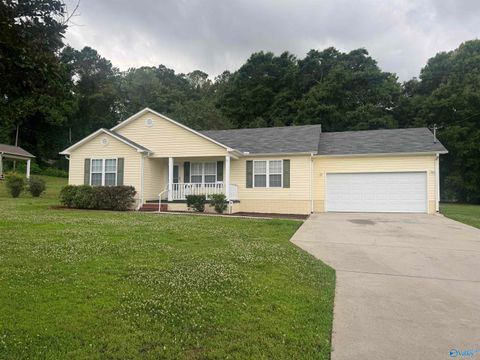 Photo of 2020 Center Springs Road, Somerville, AL 35670 (MLS # 21919221)