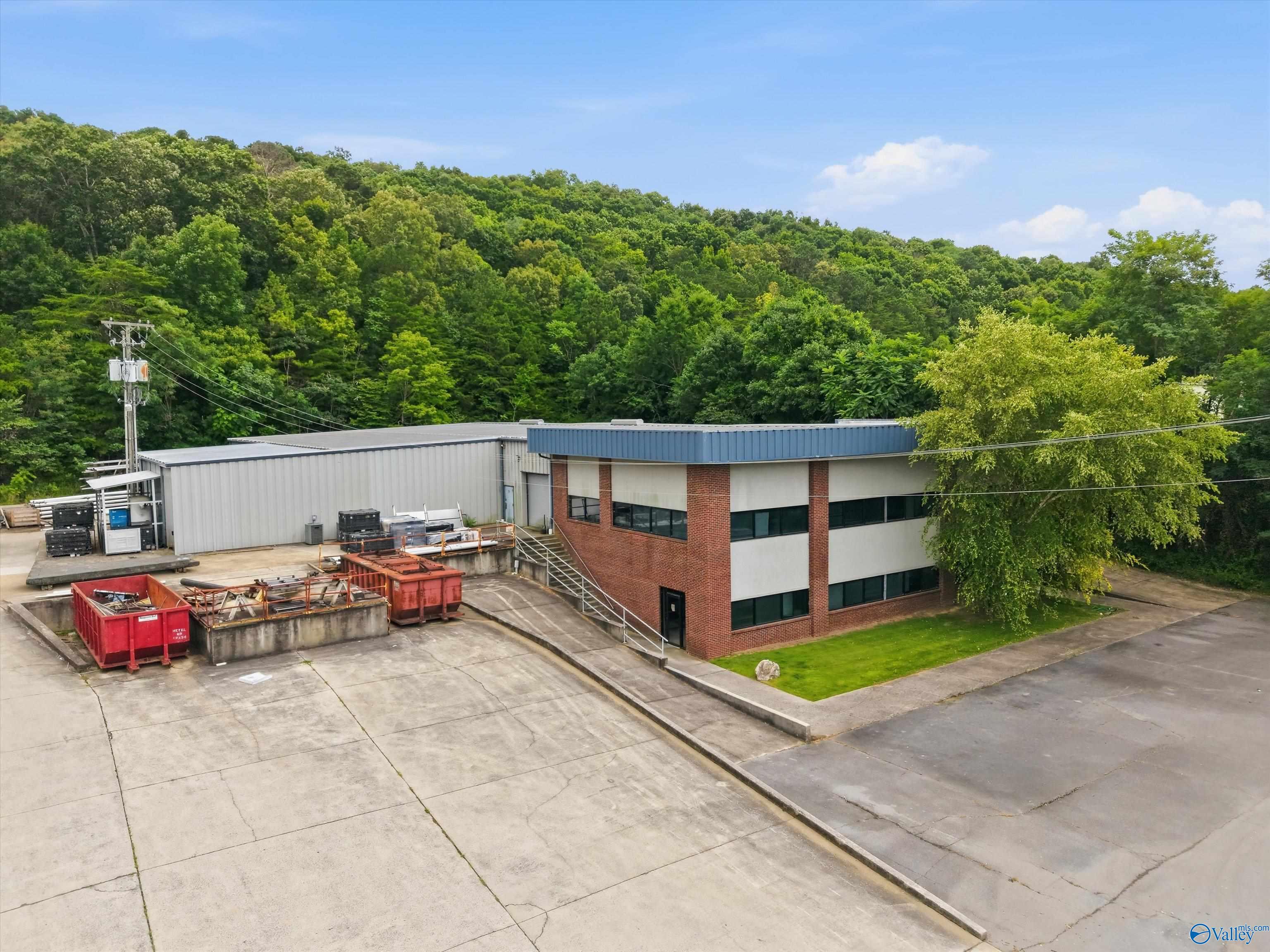 Photo 1 of 16 — 740 Signal Point Road, Guntersville, AL 35976