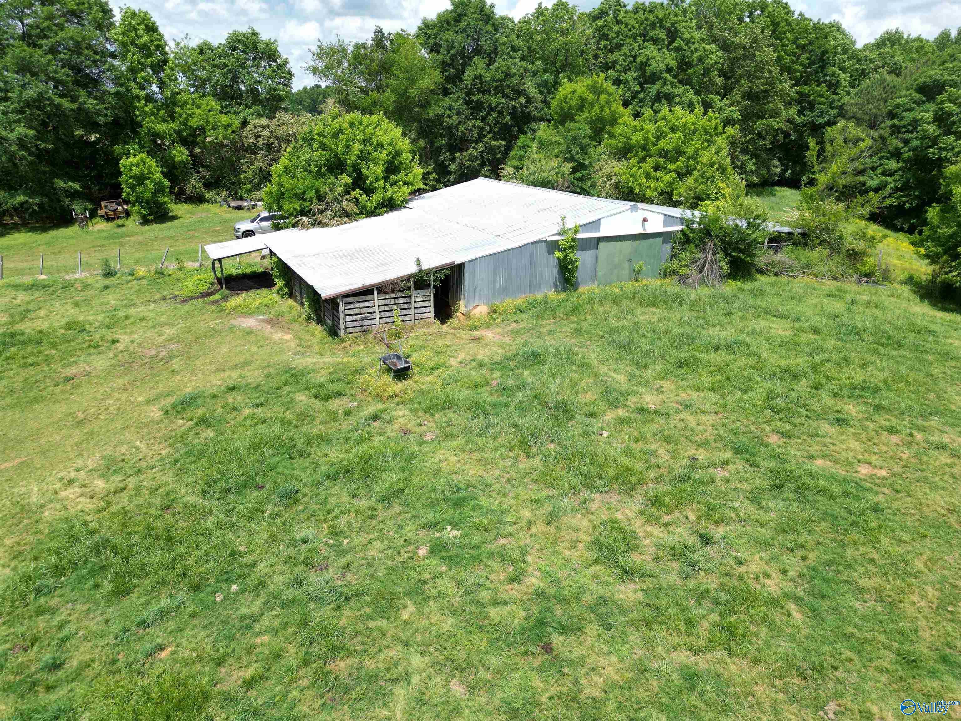 823 Coal Mine Road, Boaz, Alabama image 6