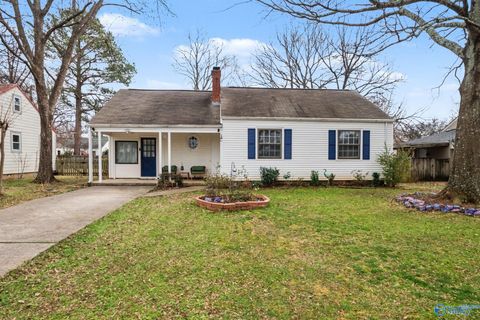 Photo of 2025 Princeton Blvd, Huntsville, AL 35801 (MLS # 21909321)