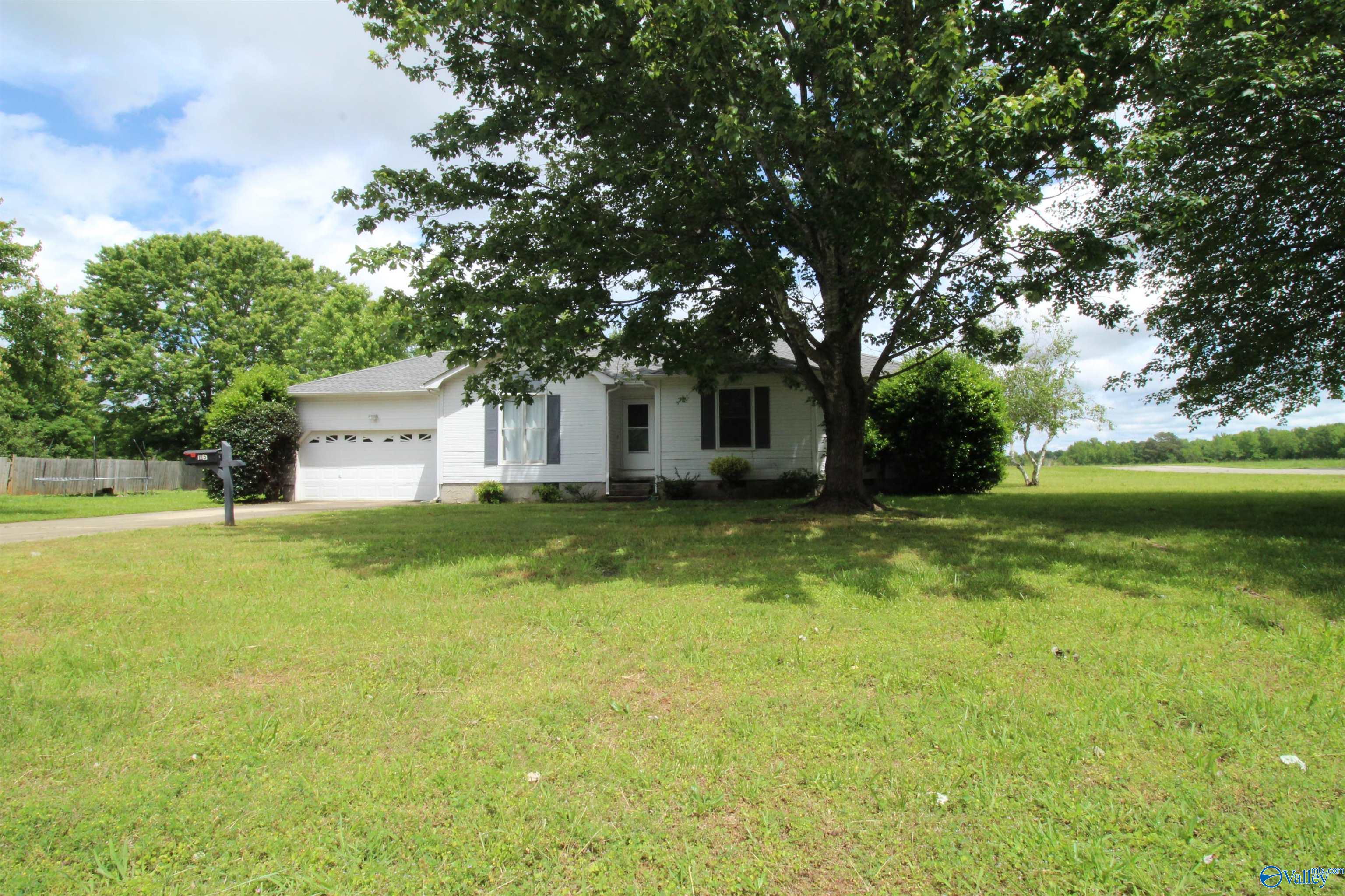 115 Kathleen Drive, Hazel Green, Alabama image 2