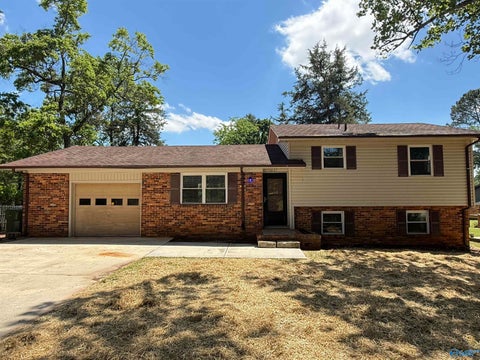 Homes For Sale - 3807 Grizzard Road<br/> Huntsville, AL 35810
