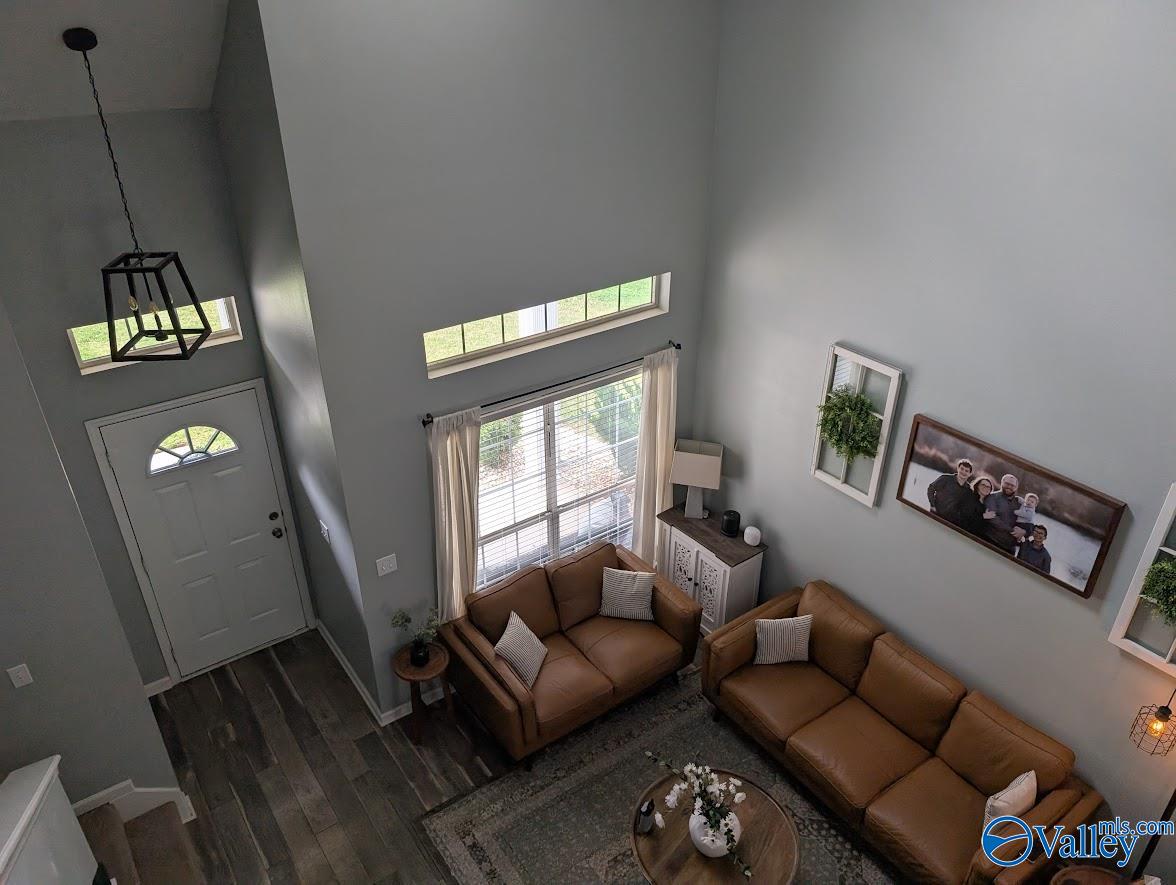 2518 Bonnie Oaks Drive, Huntsville, Alabama image 2