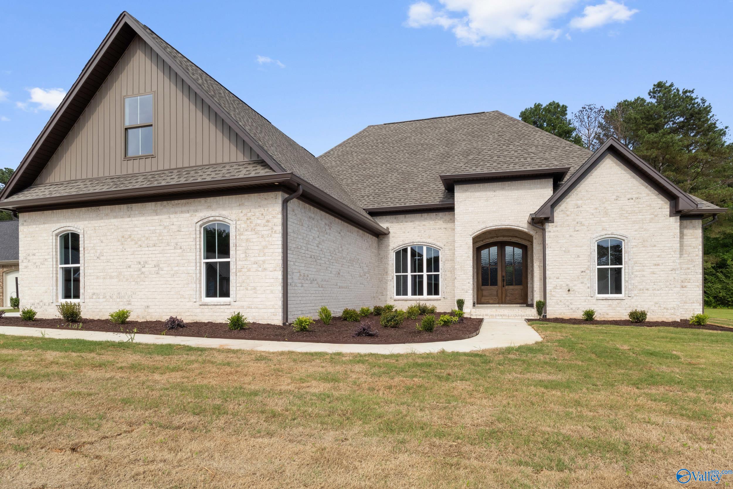 390 Deer Creek Drive, Killen, Alabama image 3