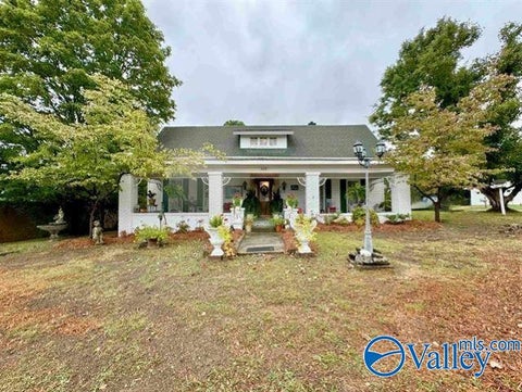 Homes For Sale - 225 Main Street<br/> Cherokee, AL 35616