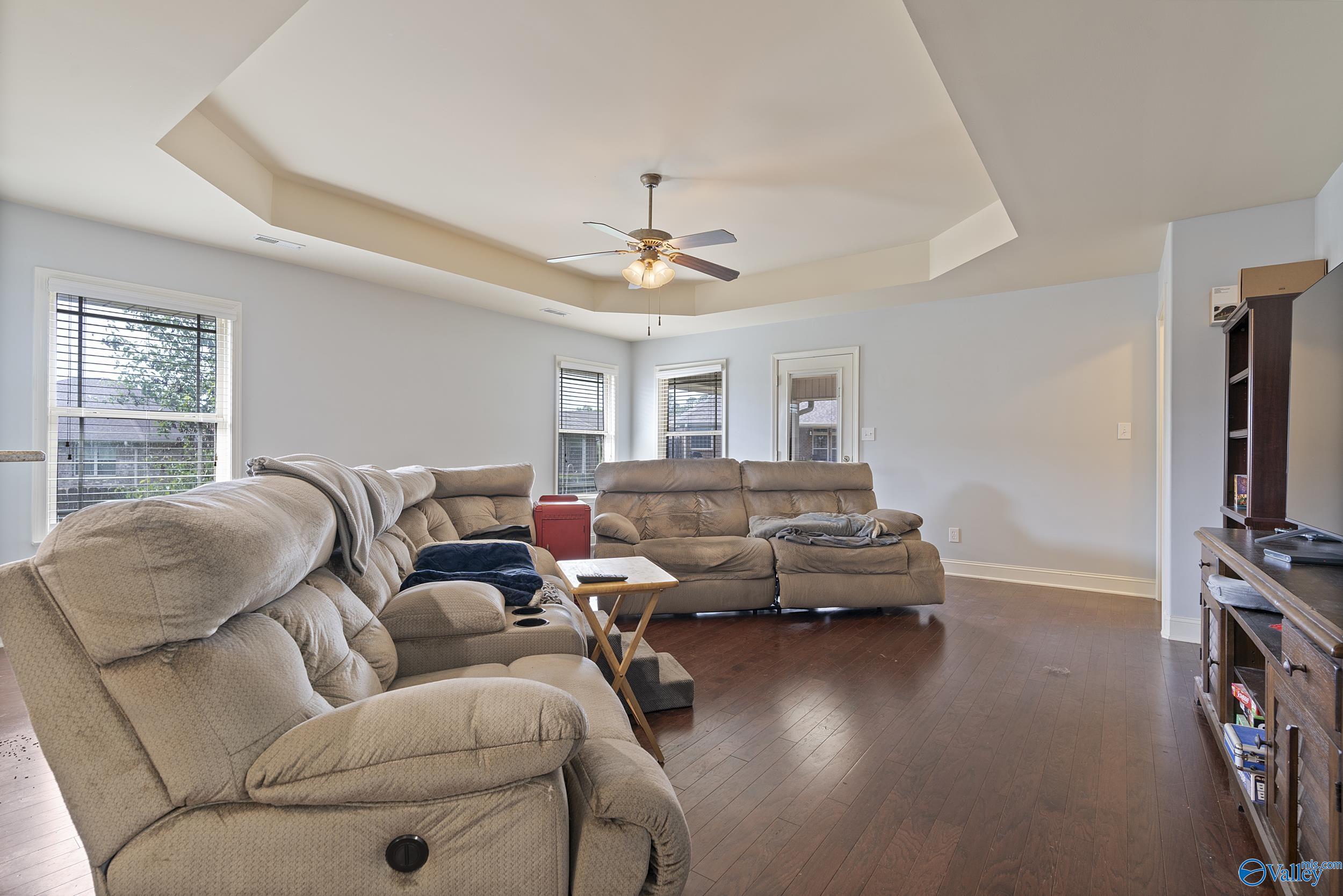 107 Kings Cove Circle, Madison, Alabama image 3