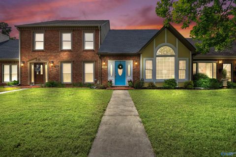 Photo of 1555 River Bend Place SE, Decatur, AL 35601 (MLS # 21917482)