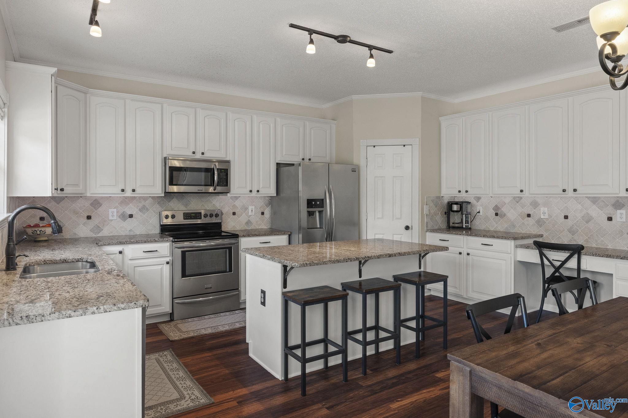 226 Garden Brook Drive, Madison, Alabama image 13