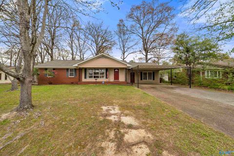 Homes For Sale - 403 SW Audubon Street<br/> Hartselle, AL 35640