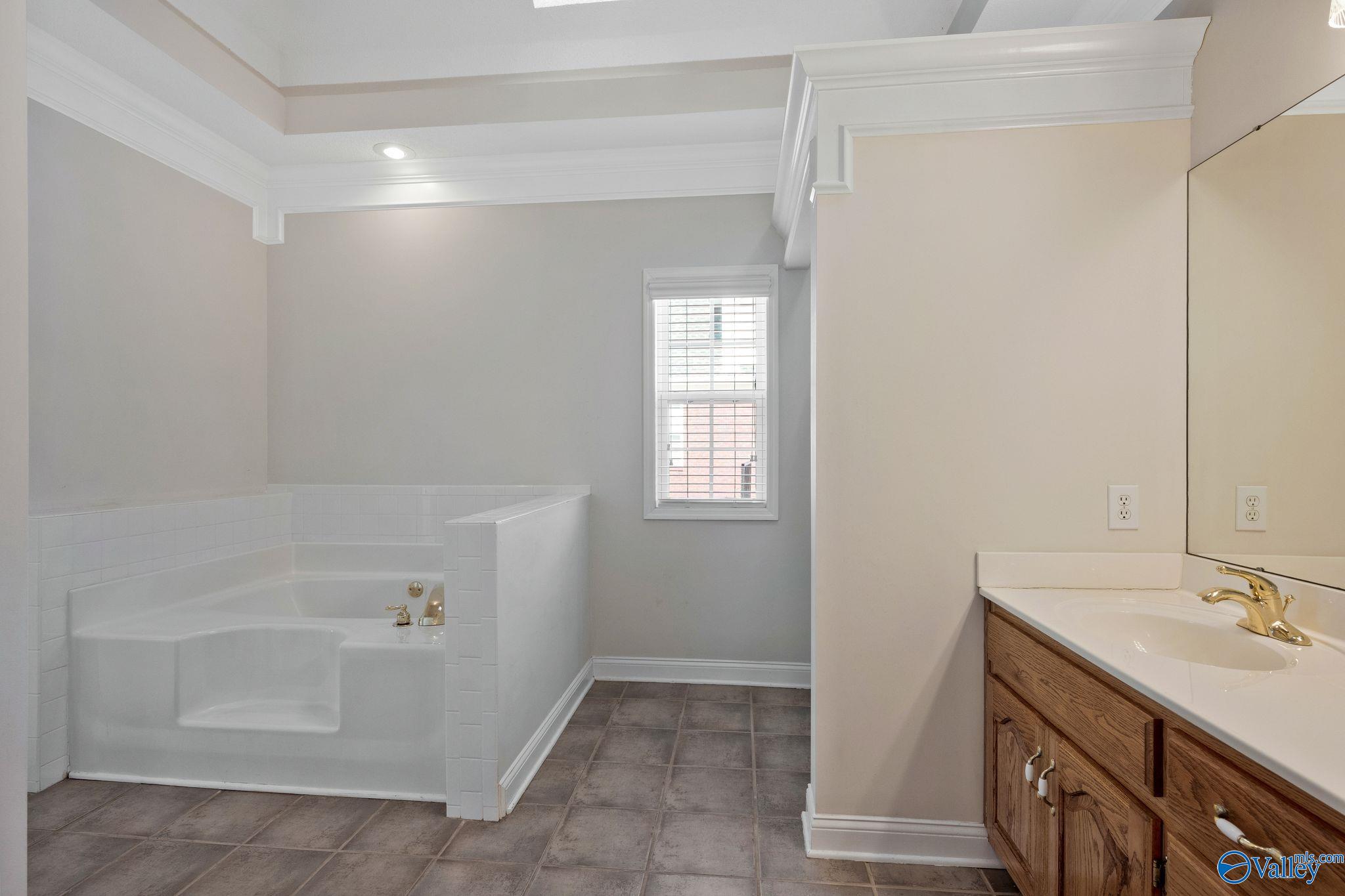 27783 Kim Drive, Harvest, Alabama image 20