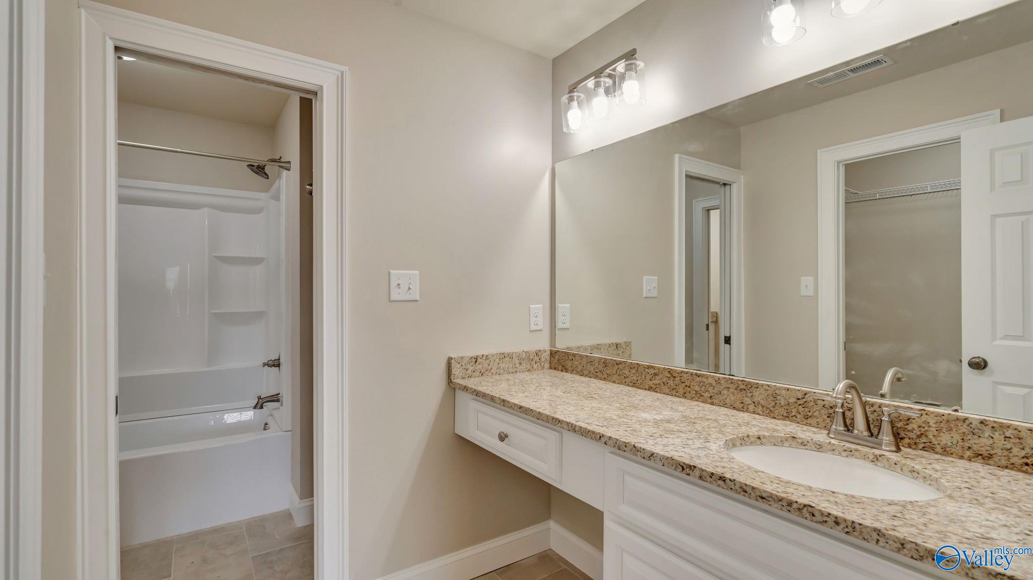 22180 Diamond Pointe Drive, Athens, Alabama image 32