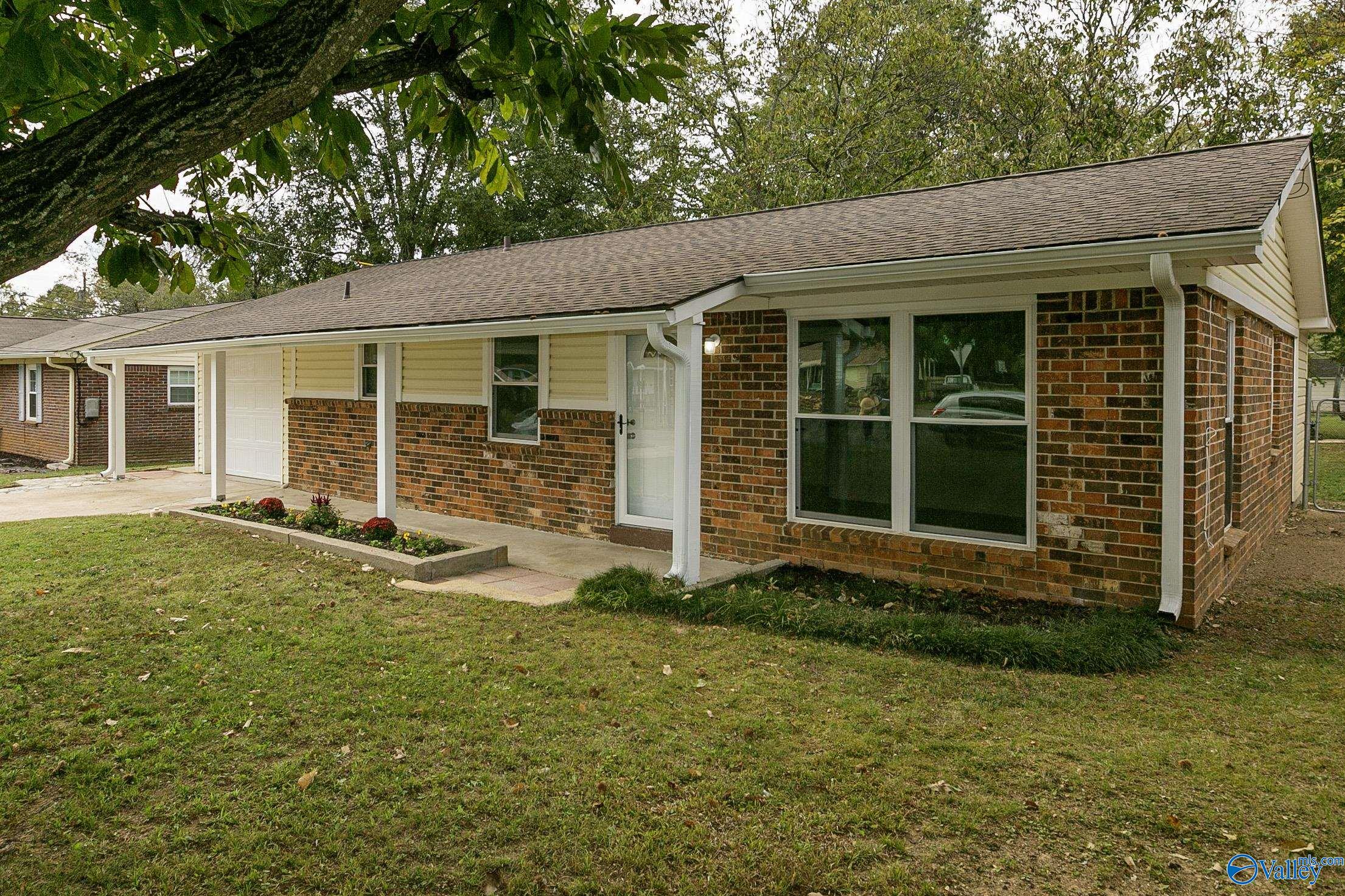 2409 Yorkshire Drive, Huntsville, Alabama image 2