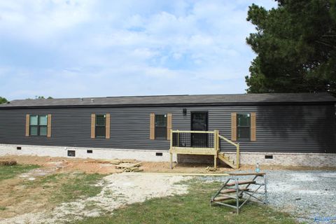 Mobile Home For Sale - 25130 Sardis Springs Road<br/> Athens, AL 35613