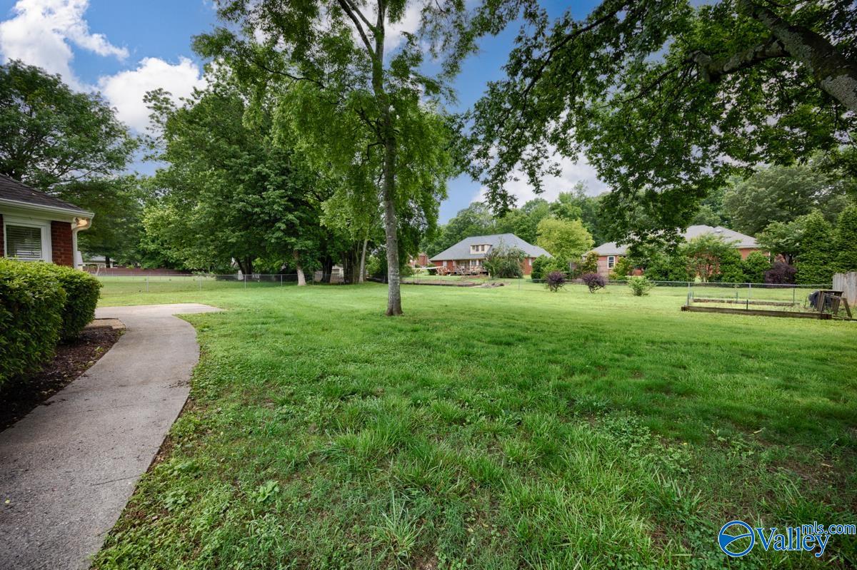 105 Chinook Trail, Madison, Alabama image 5