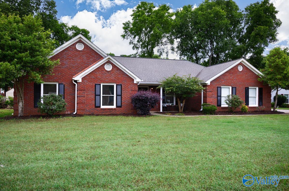 105 Chinook Trail, Madison, Alabama image 1