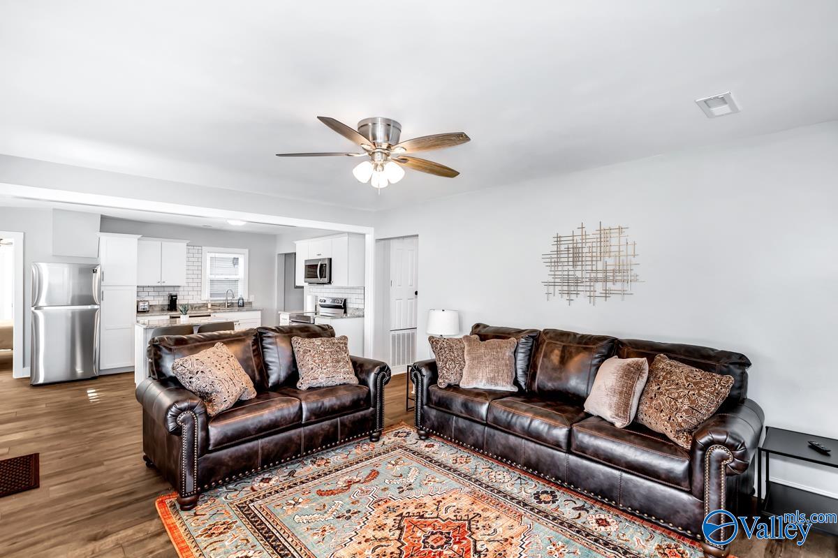 2604 Holmes Avenue, Huntsville, Alabama image 8