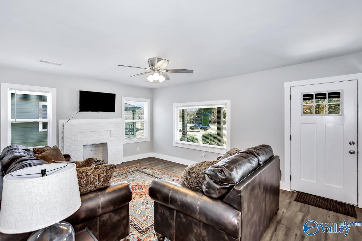 2604 Holmes Avenue, Huntsville, Alabama image 9