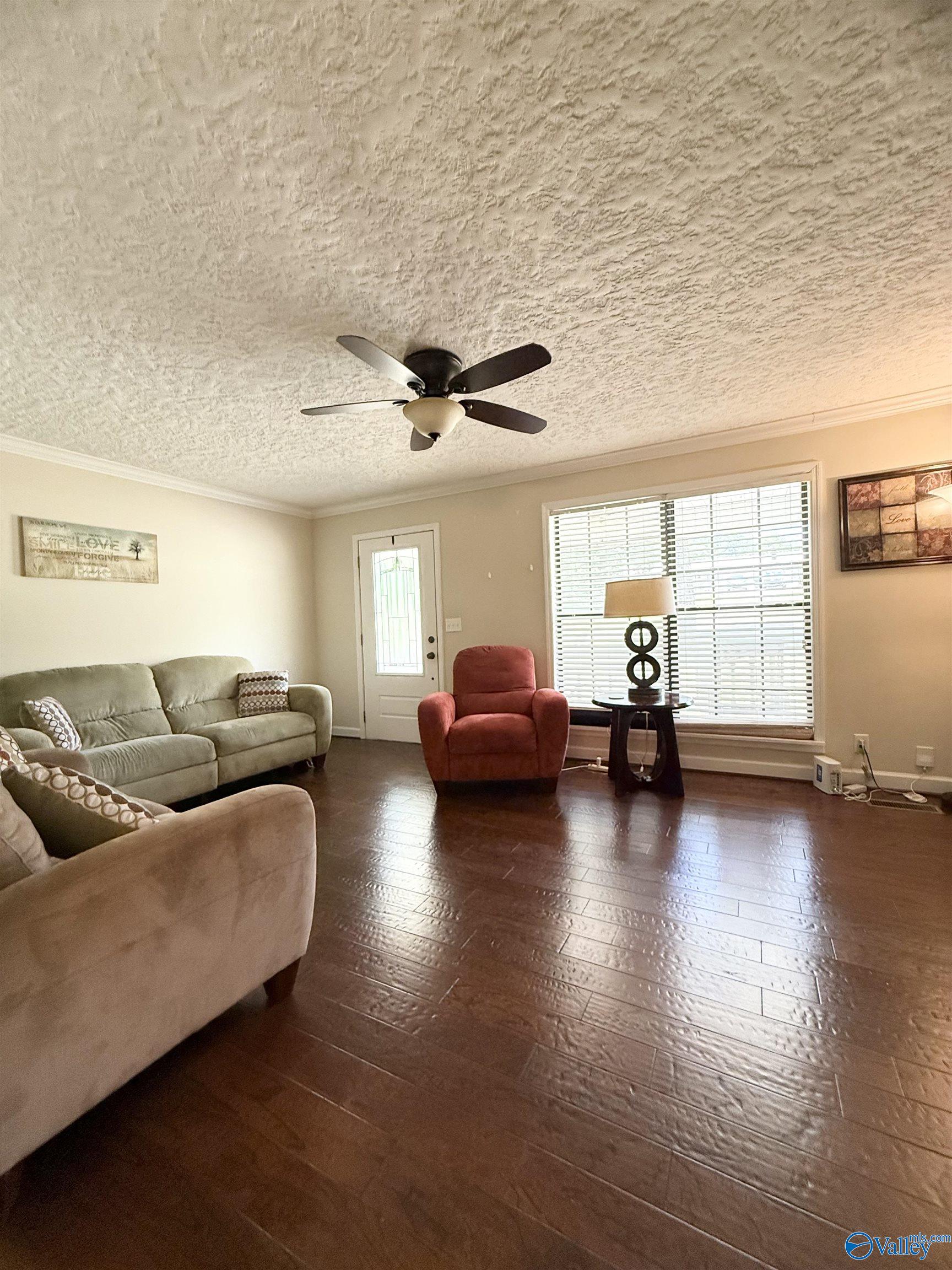 3915 Oak Breeze Road