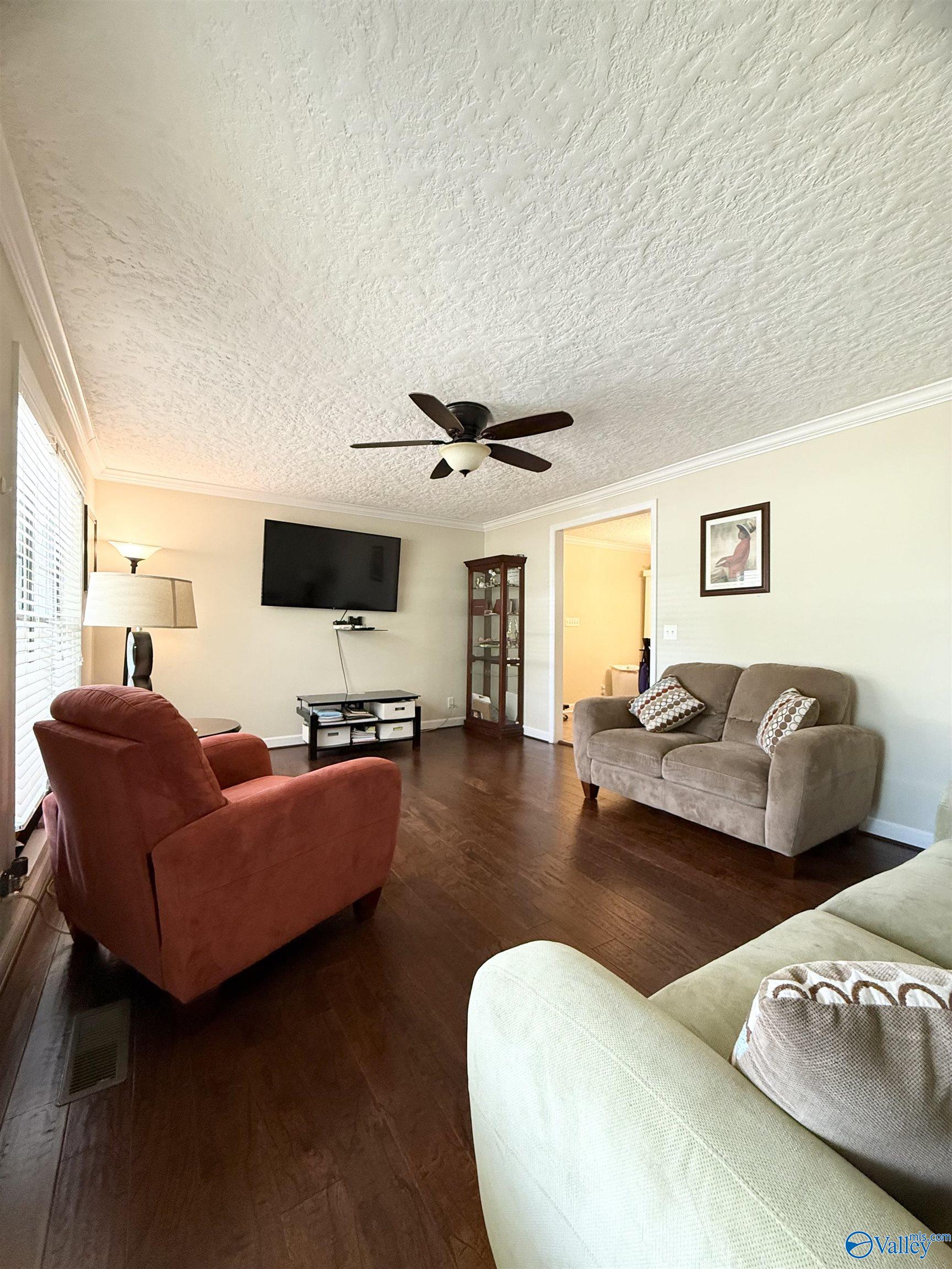 3915 Oak Breeze Road