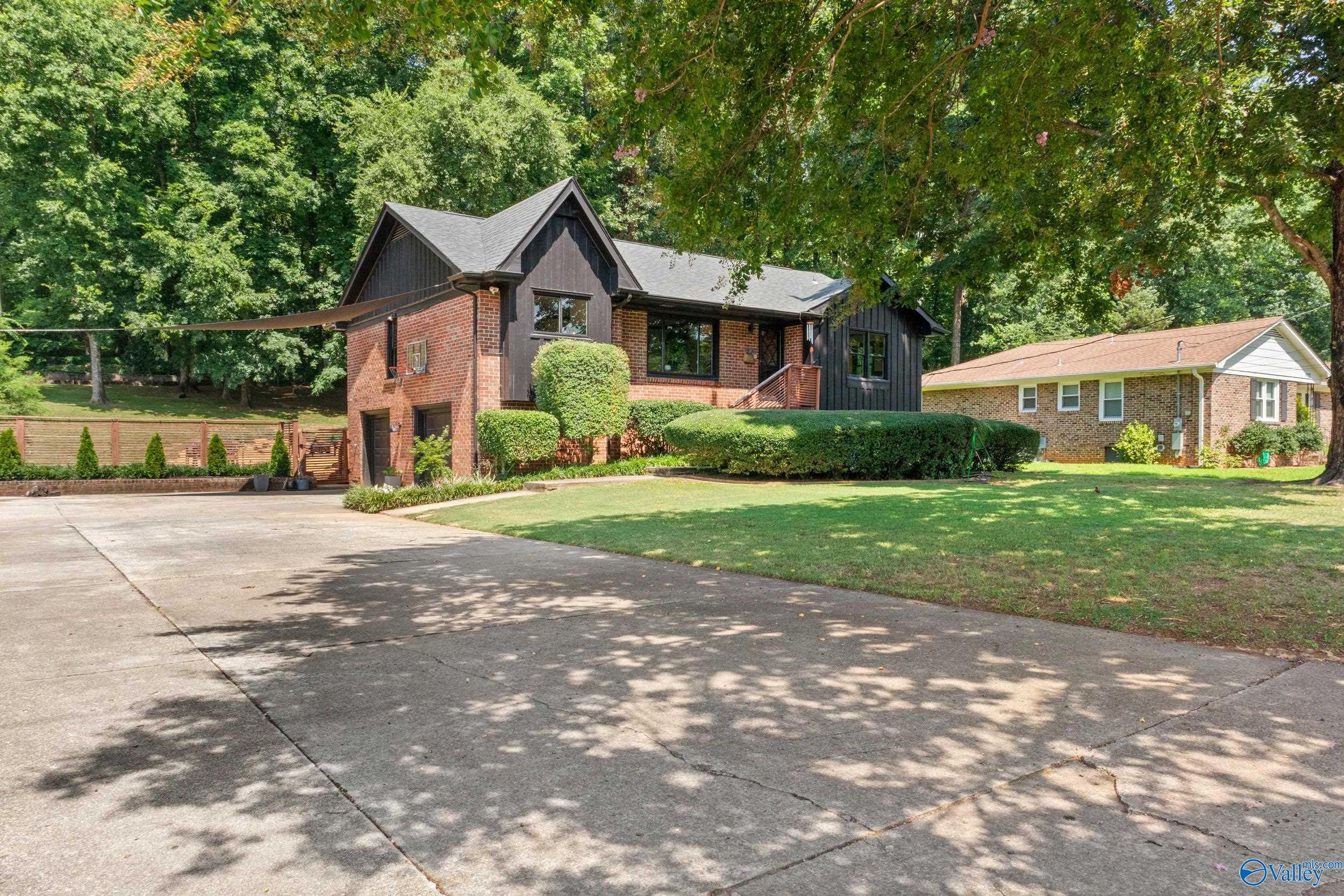 8124 Hickory Hill Lane SE