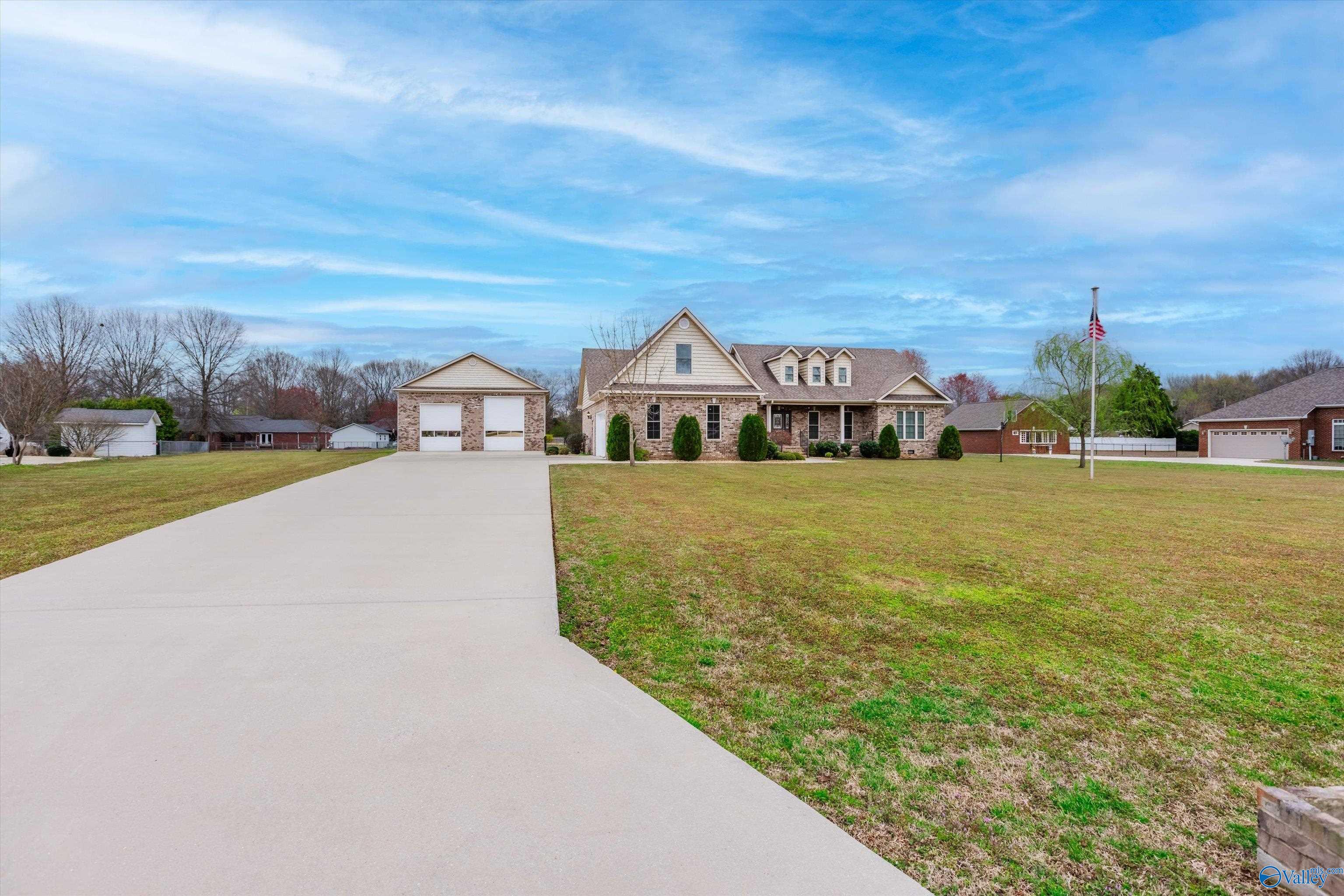 113 Lev Drive, Hazel Green, Alabama image 2