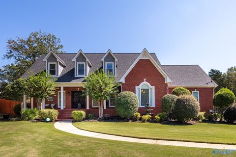Photo of 3412 Oakridge Drive SW, Decatur, AL 35603 (MLS # 21900889)