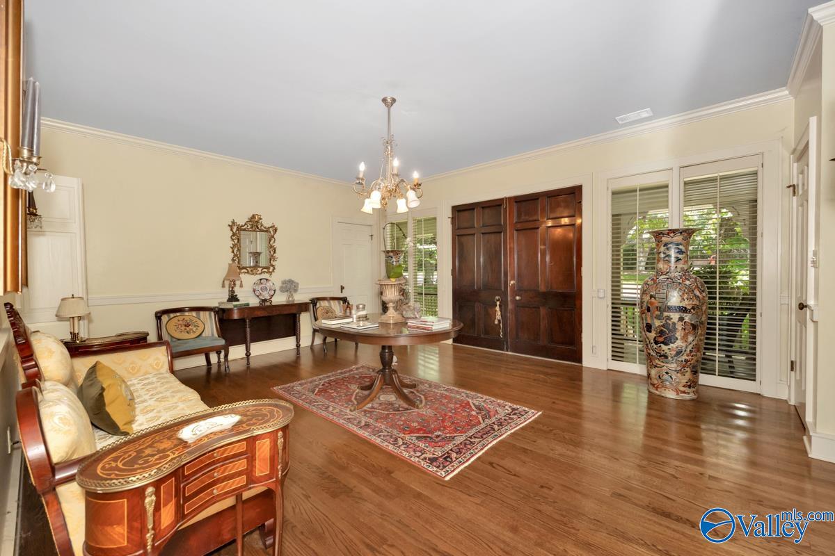 Huntsville, Alabama 35801, United States, 5 Bedrooms Bedrooms, ,4 BathroomsBathrooms,Residential,Active,207706