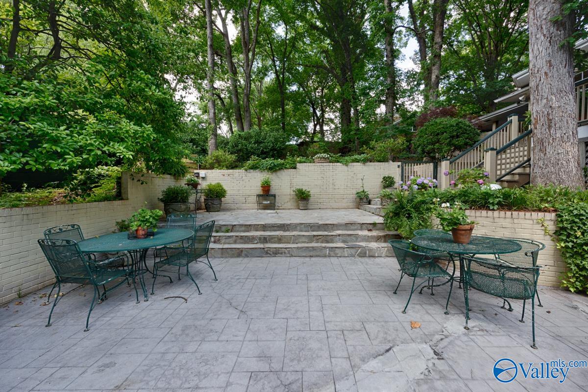 Huntsville, Alabama 35801, United States, 5 Bedrooms Bedrooms, ,4 BathroomsBathrooms,Residential,Active,207706