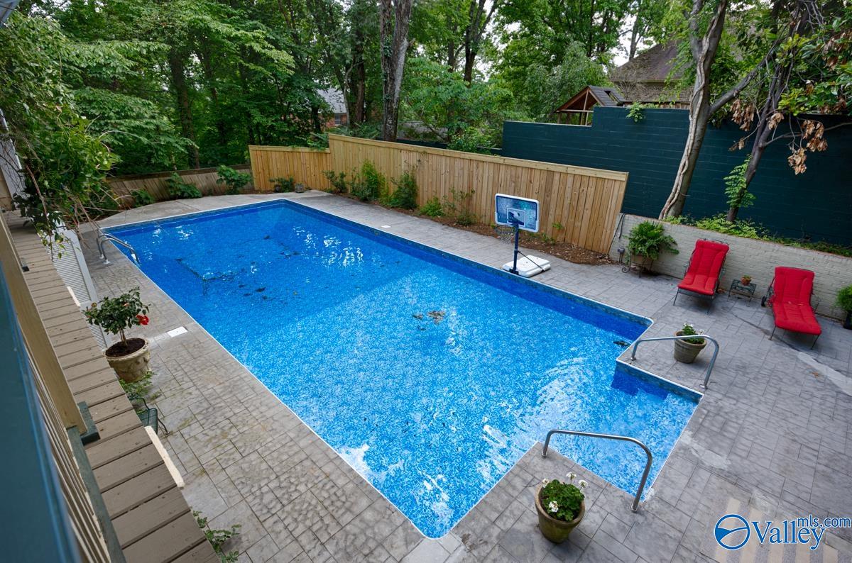 Huntsville, Alabama 35801, United States, 5 Bedrooms Bedrooms, ,4 BathroomsBathrooms,Residential,Active,207706