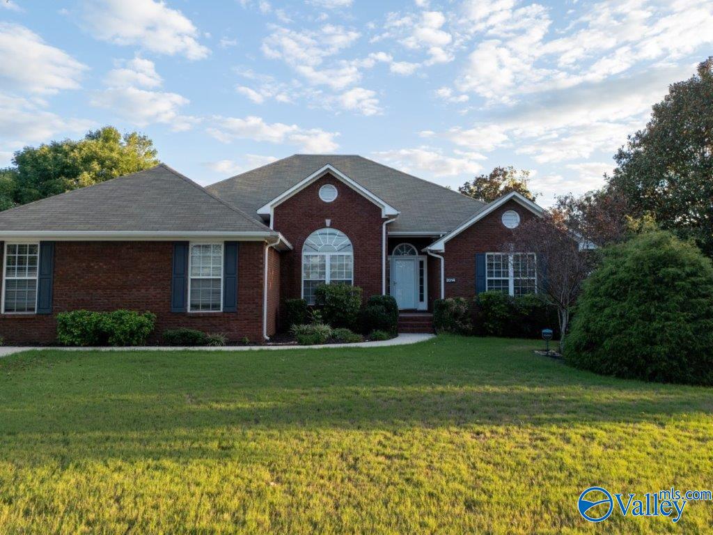 2014 Blake Bottom Road, Huntsville, Alabama image 1