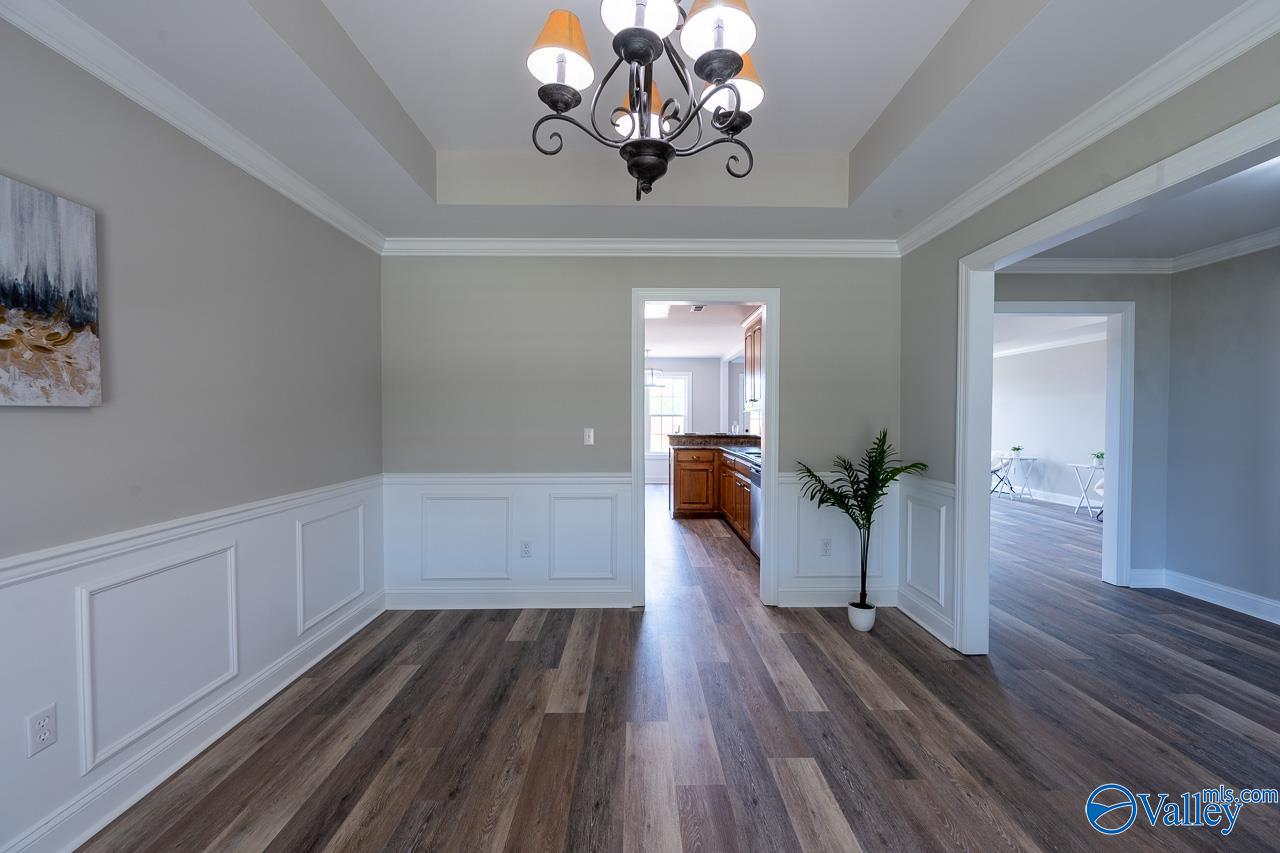 303 Narrow Lane