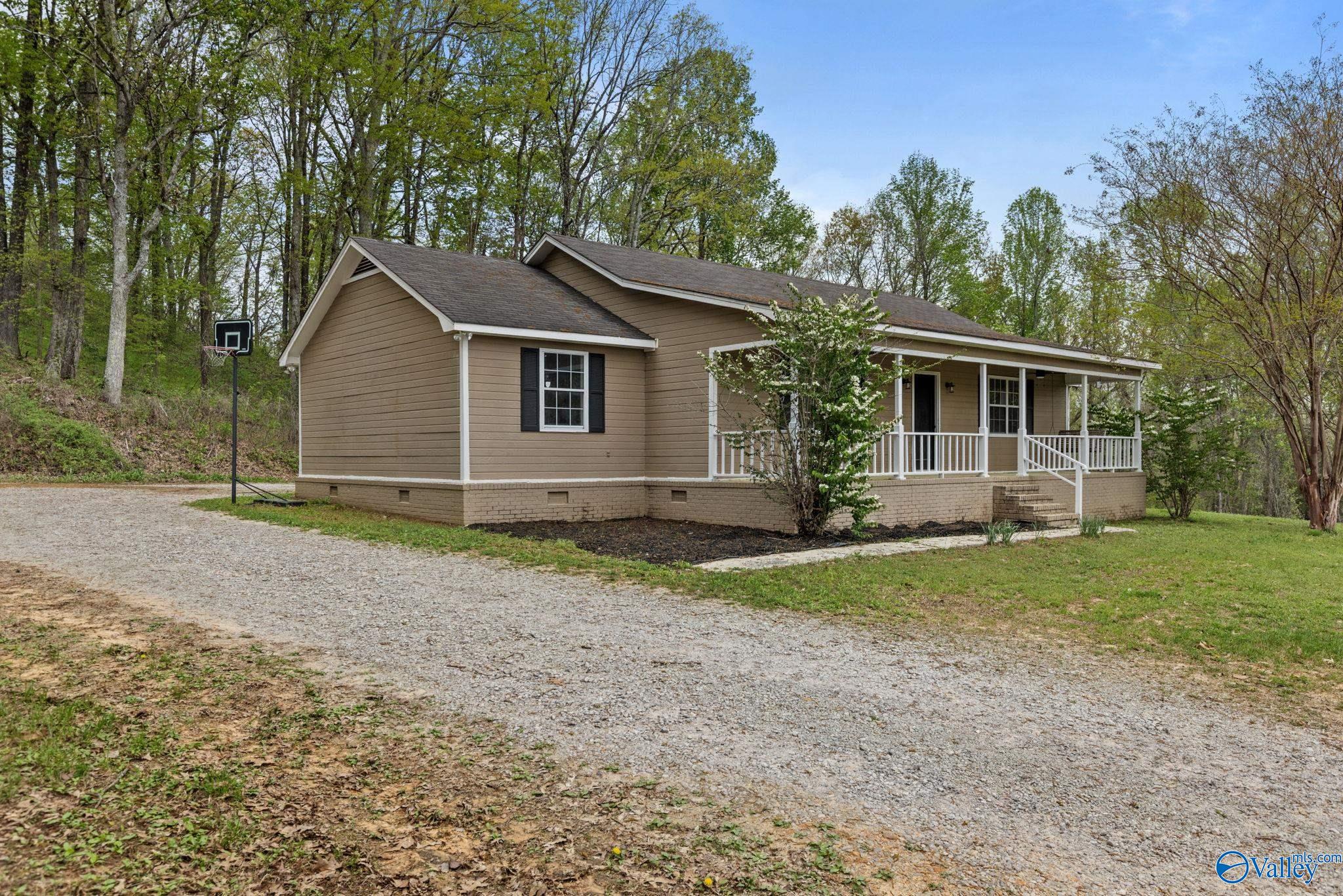 832 County Road 360, Trinity, Alabama image 2