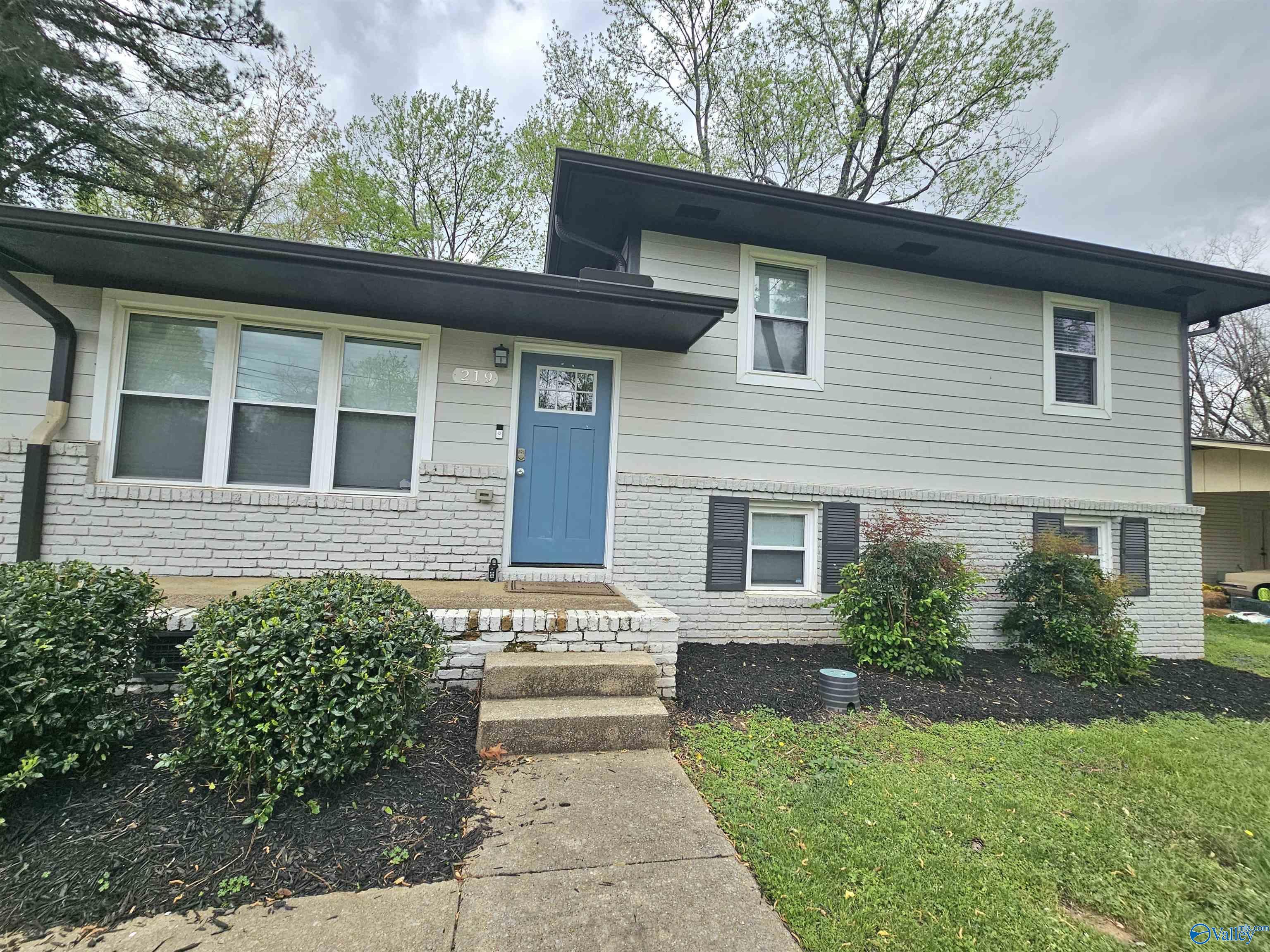 219 Curtis Drive, Huntsville, Alabama image 2