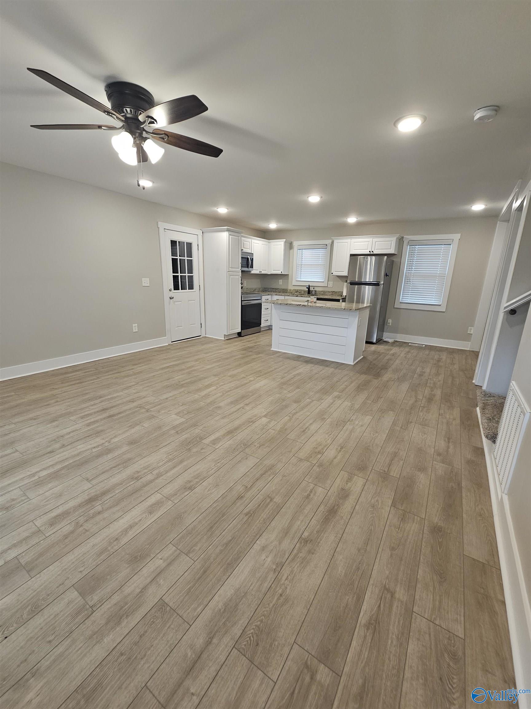 219 Curtis Drive, Huntsville, Alabama image 3