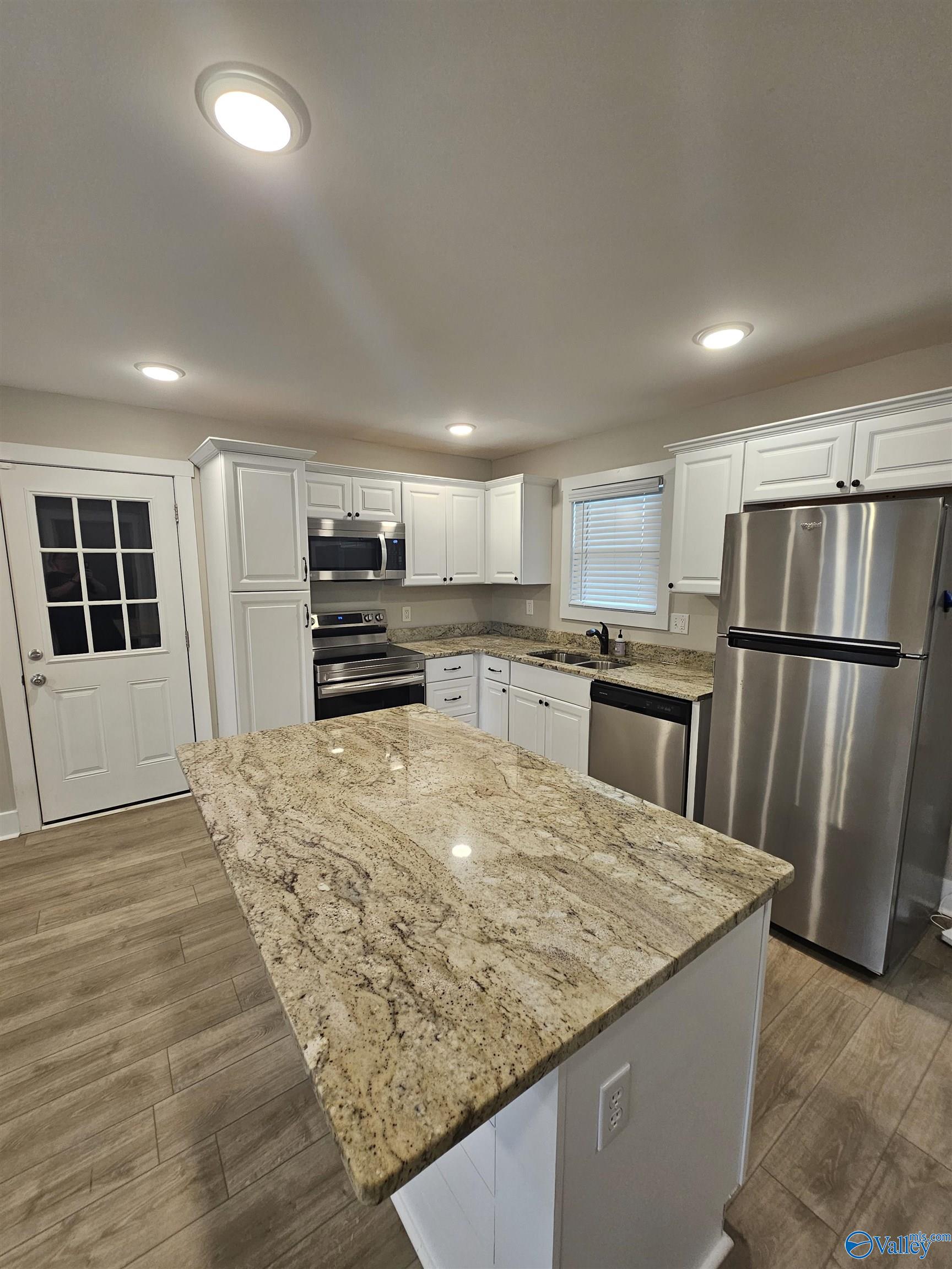 219 Curtis Drive, Huntsville, Alabama image 5