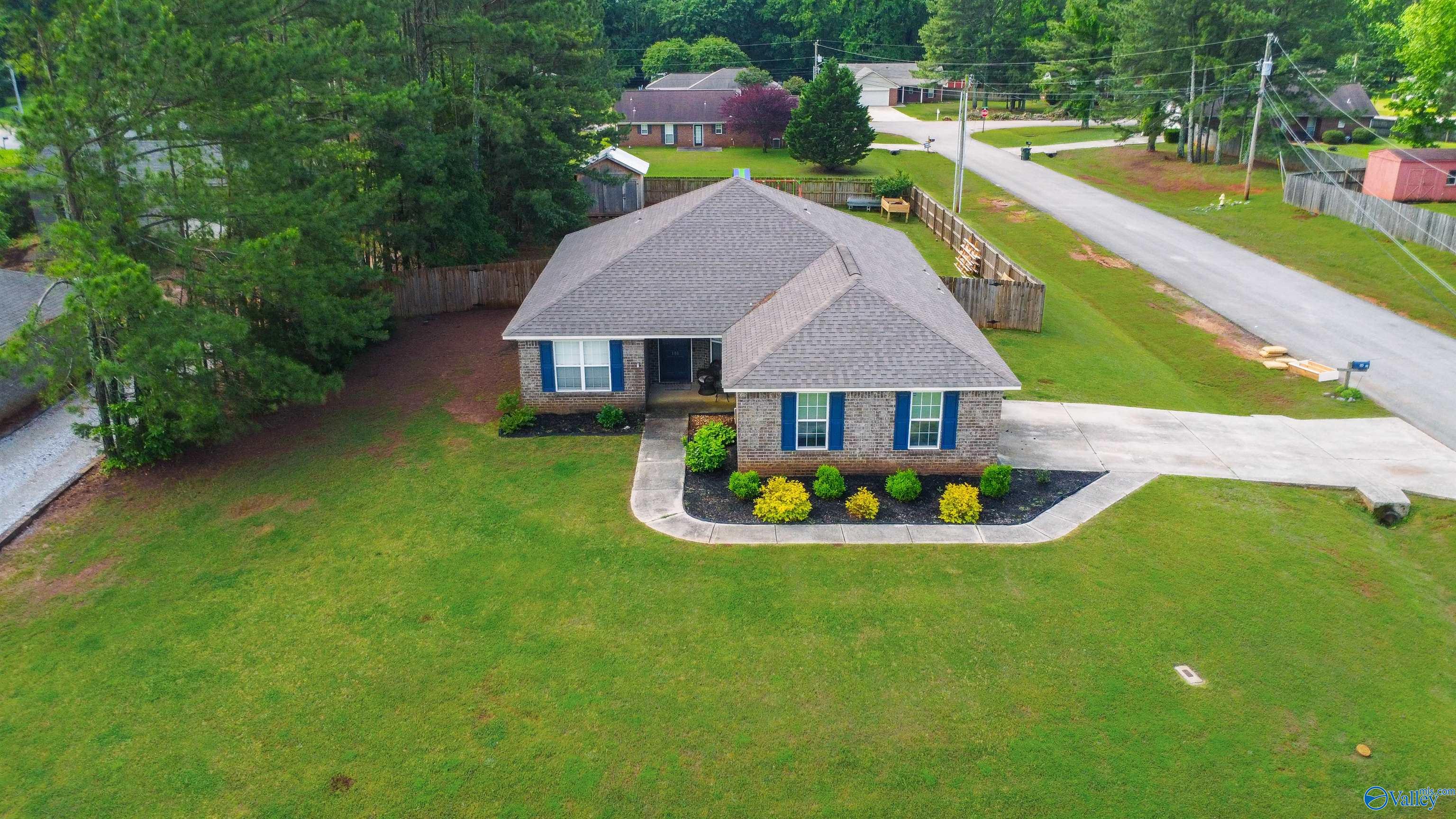 101 Balsam Poplar Way, Harvest, Alabama image 4