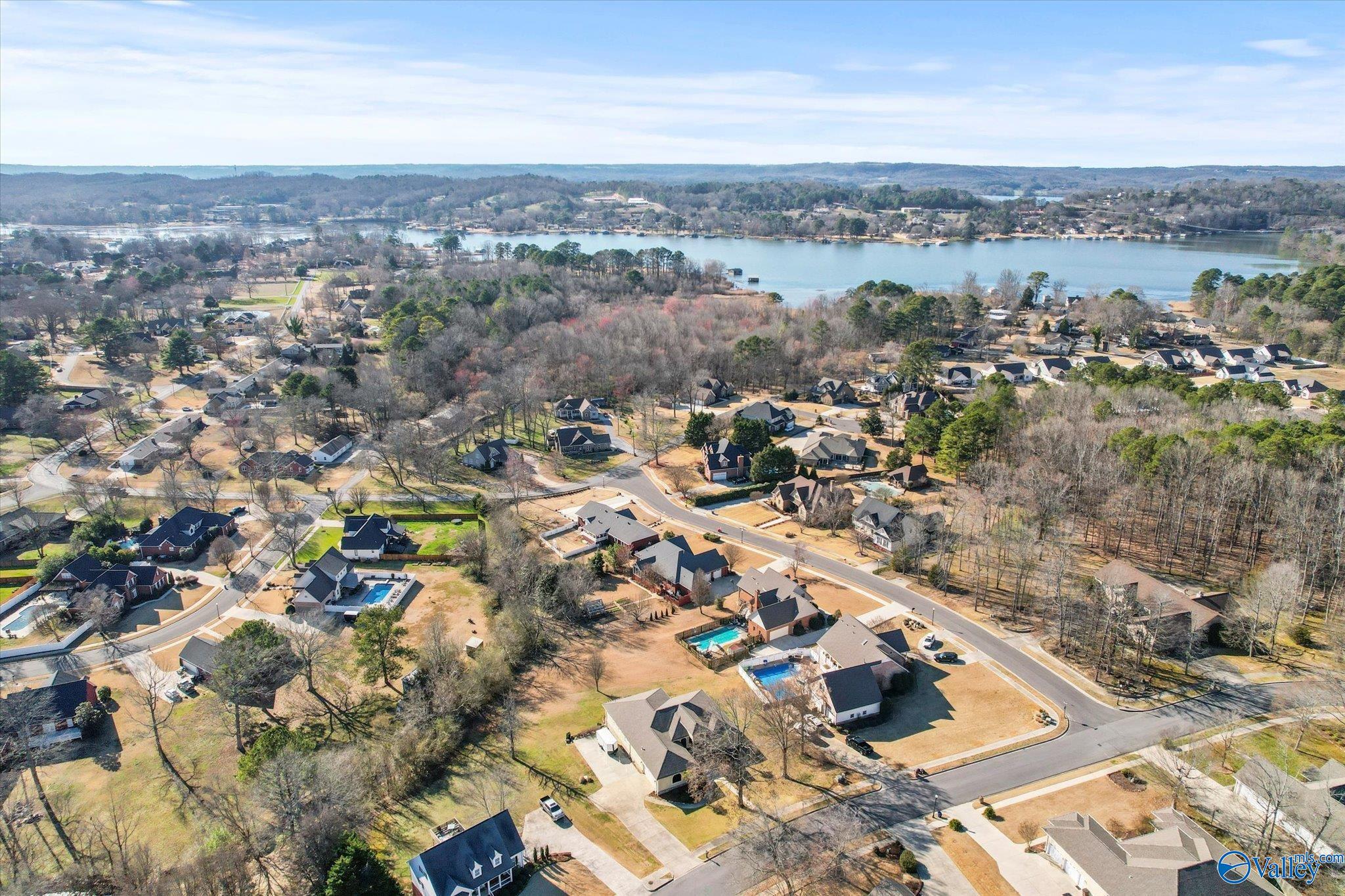 5522 Cedar Mill Drive, Guntersville, Alabama image 46