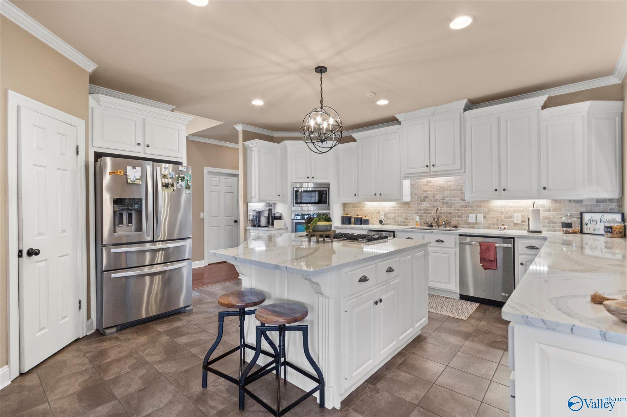 5522 Cedar Mill Drive, Guntersville, Alabama image 15