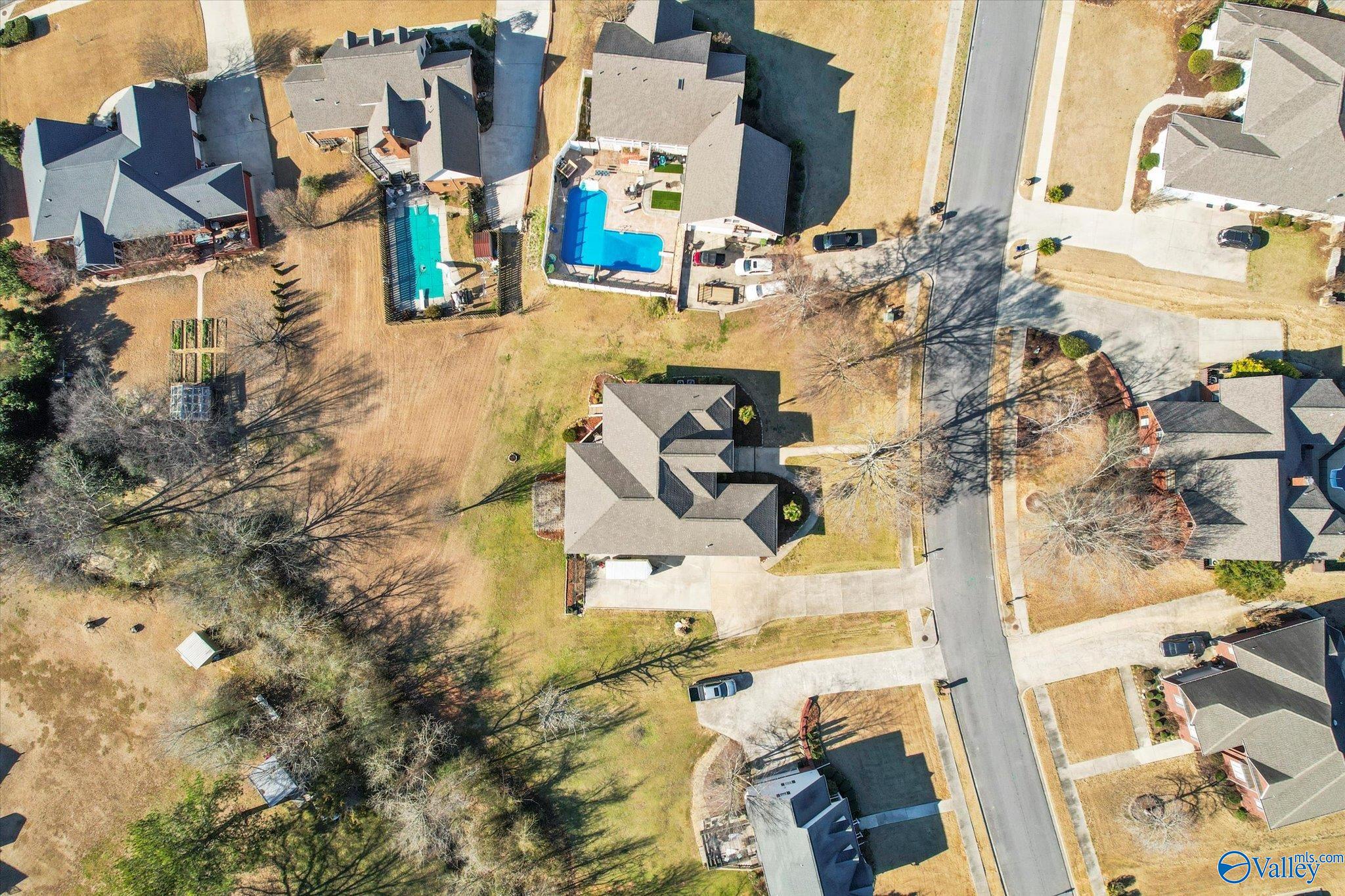5522 Cedar Mill Drive, Guntersville, Alabama image 45