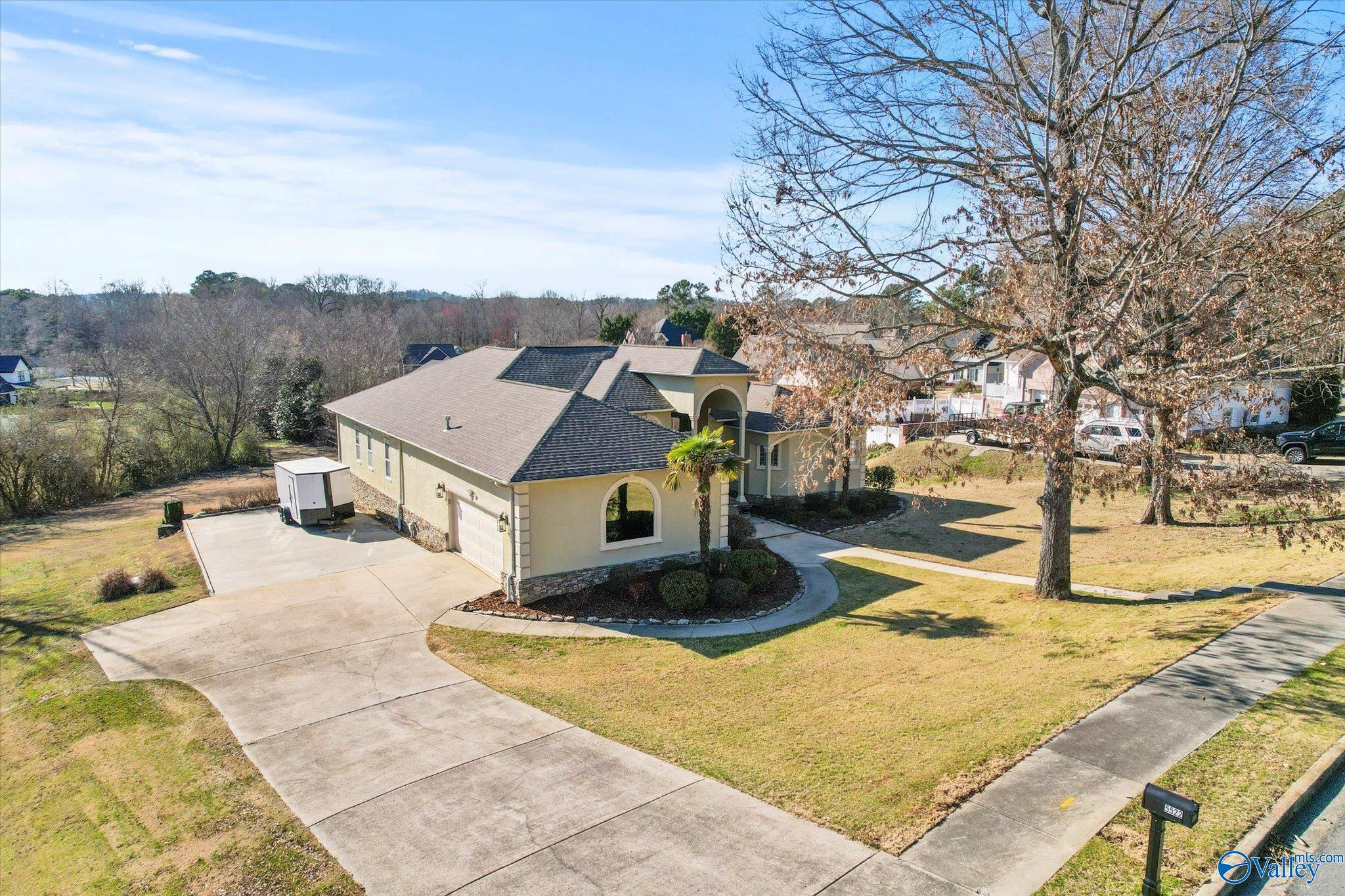 5522 Cedar Mill Drive, Guntersville, Alabama image 3