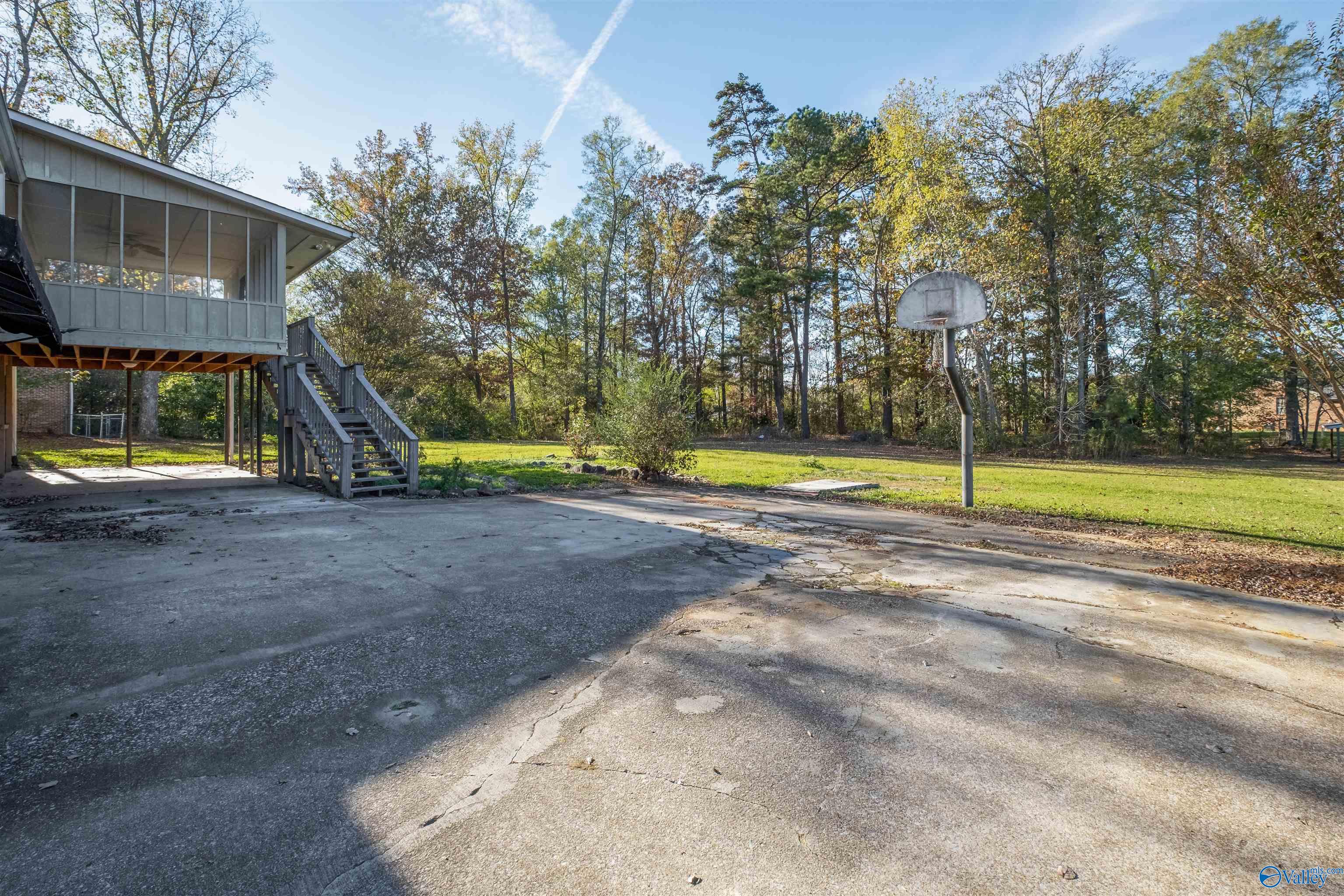 155 South Hawk Drive, Rainbow City, Alabama image 28