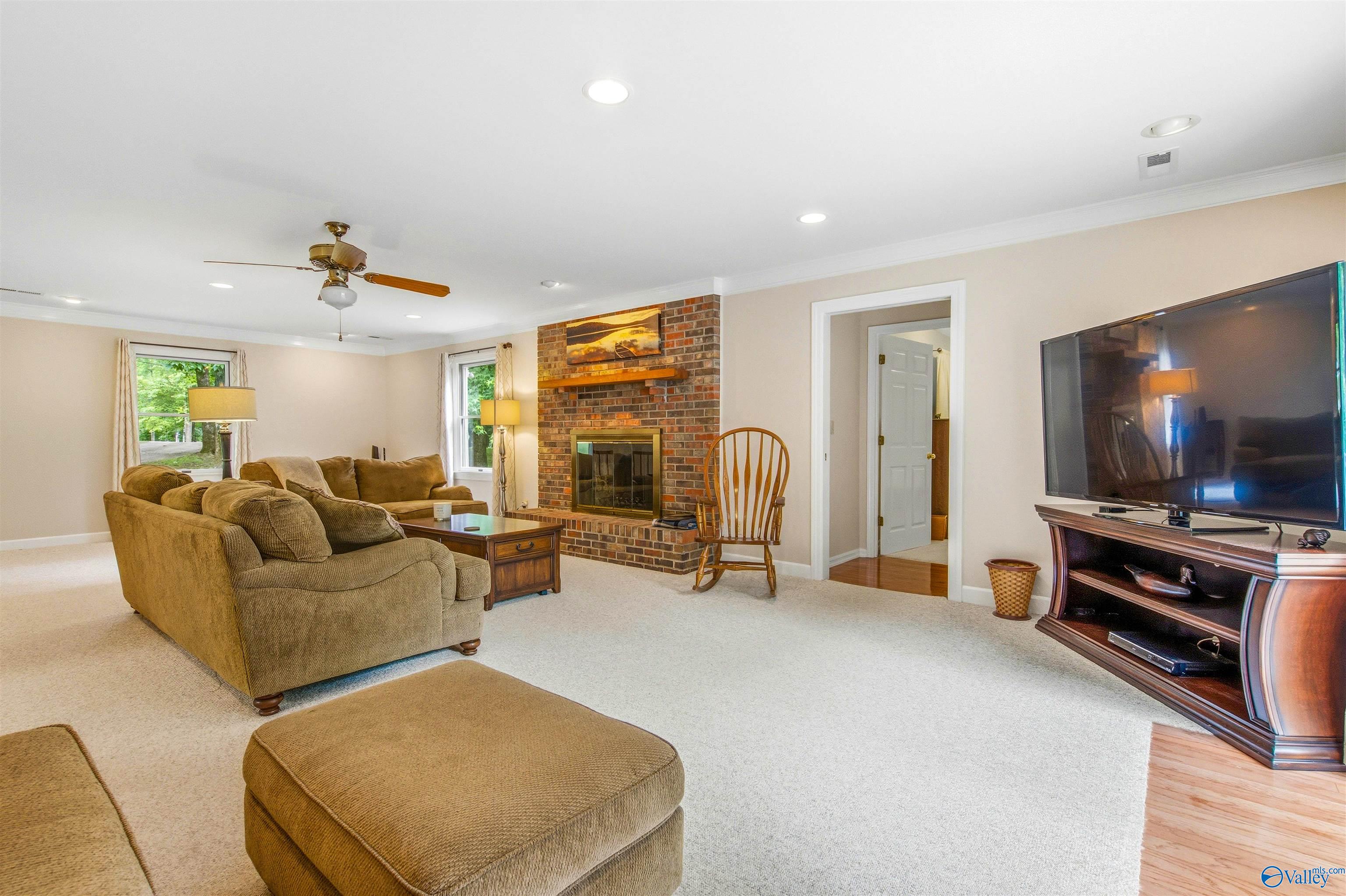 158 Jennifer Circle